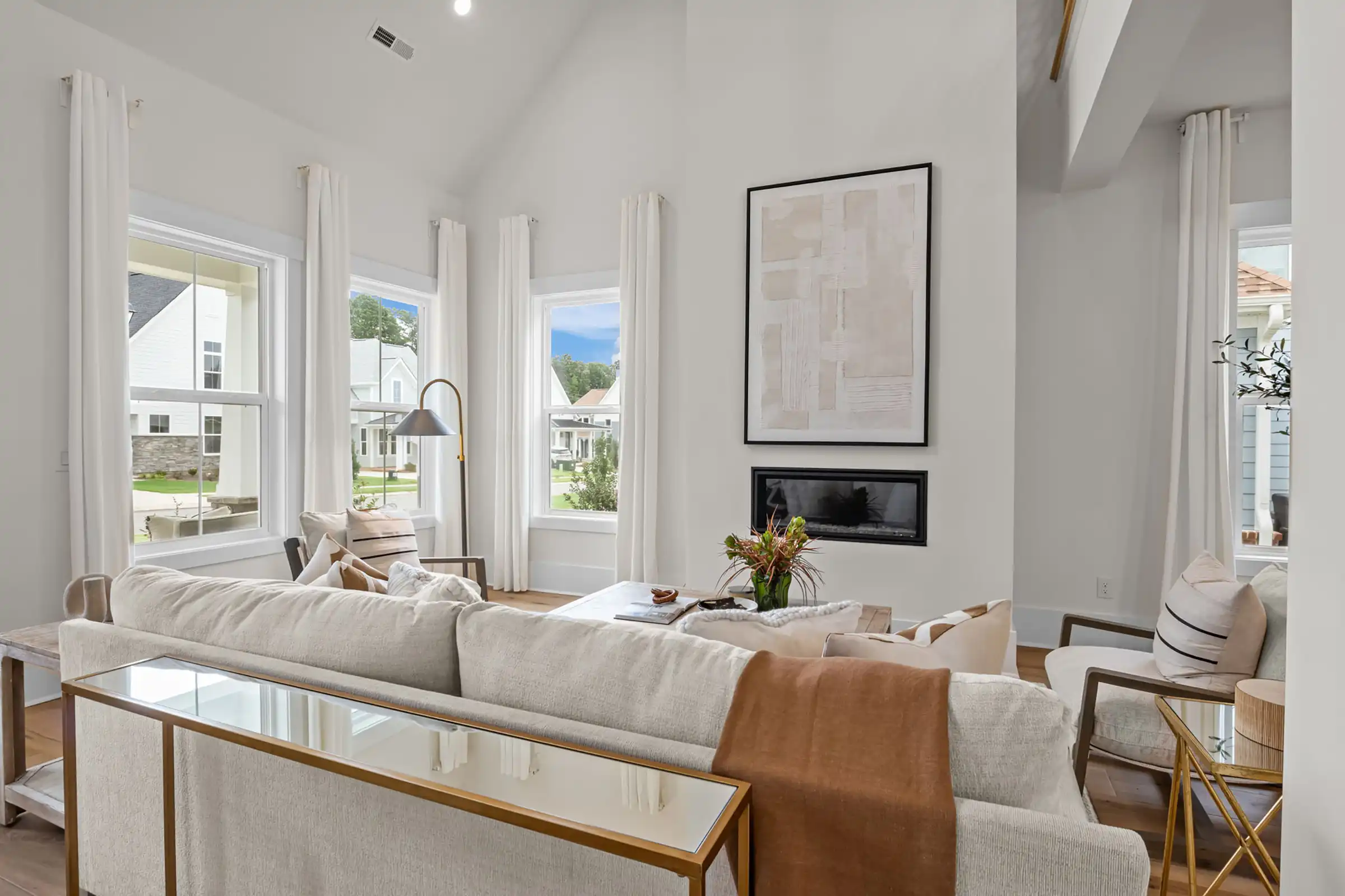 - View 4, Opens Model Box