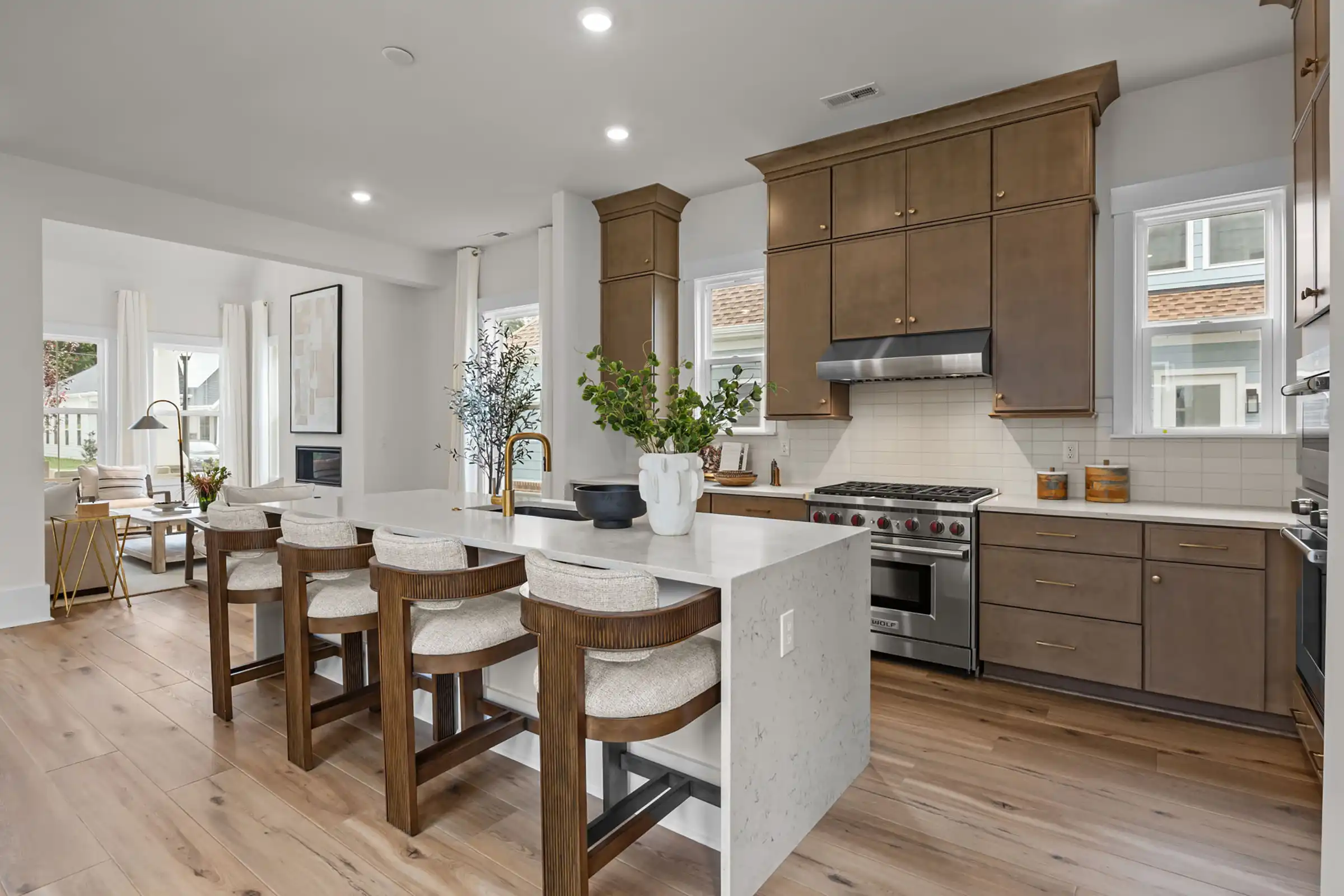 - View 1, Opens Model Box