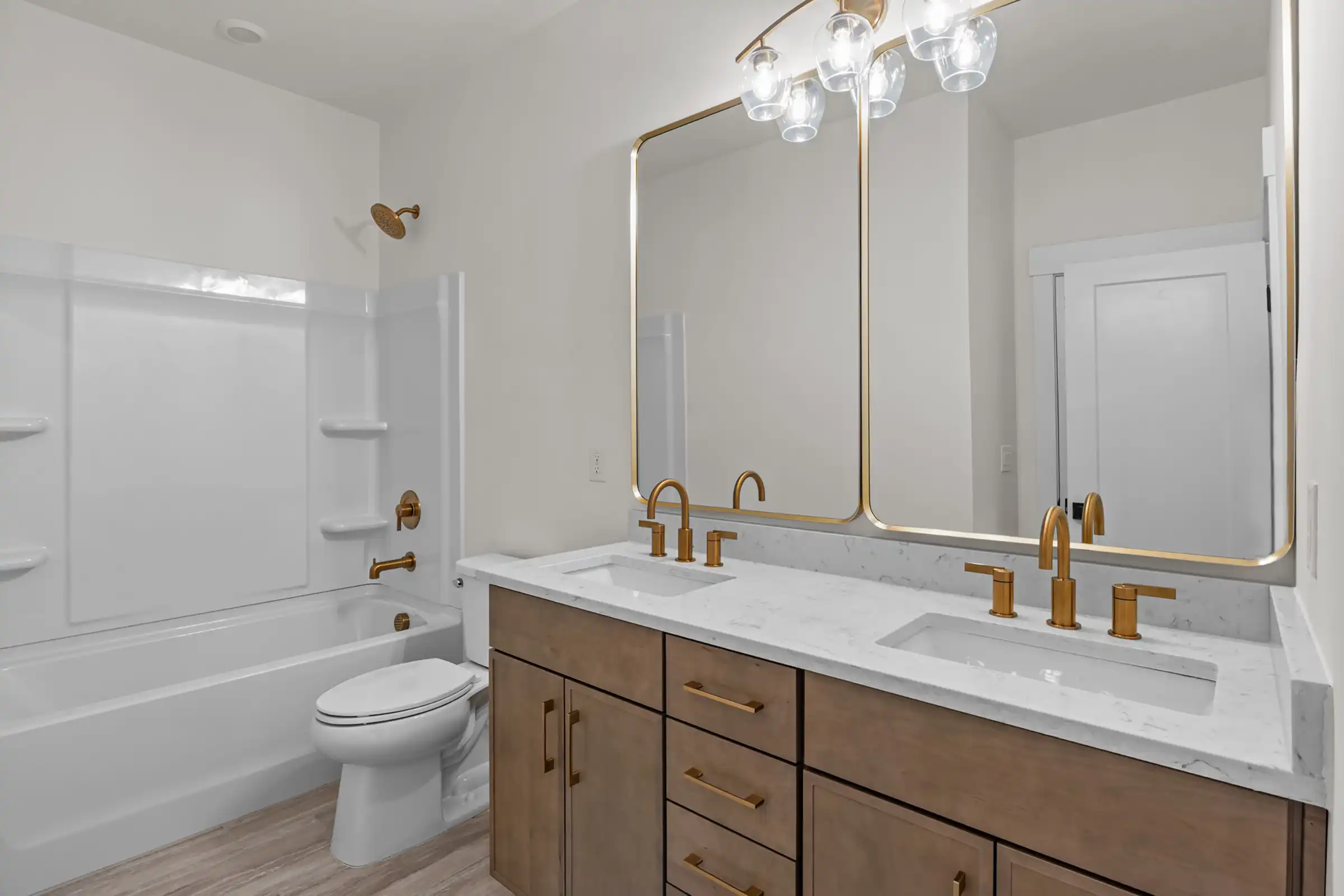 - View 9, Opens Model Box