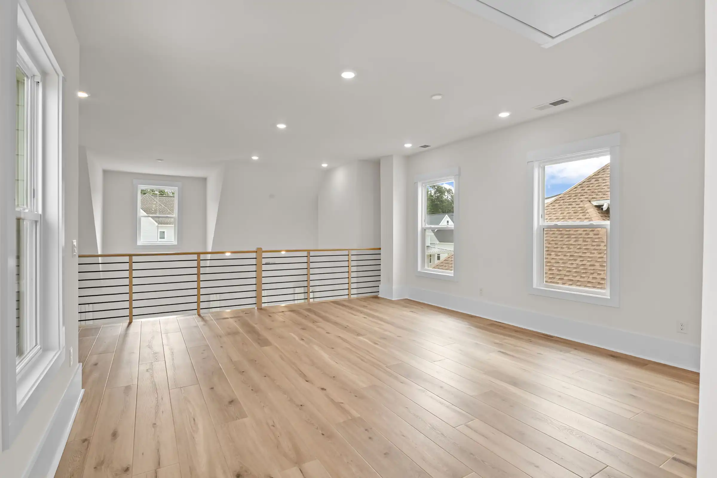 - View 7, Opens Model Box